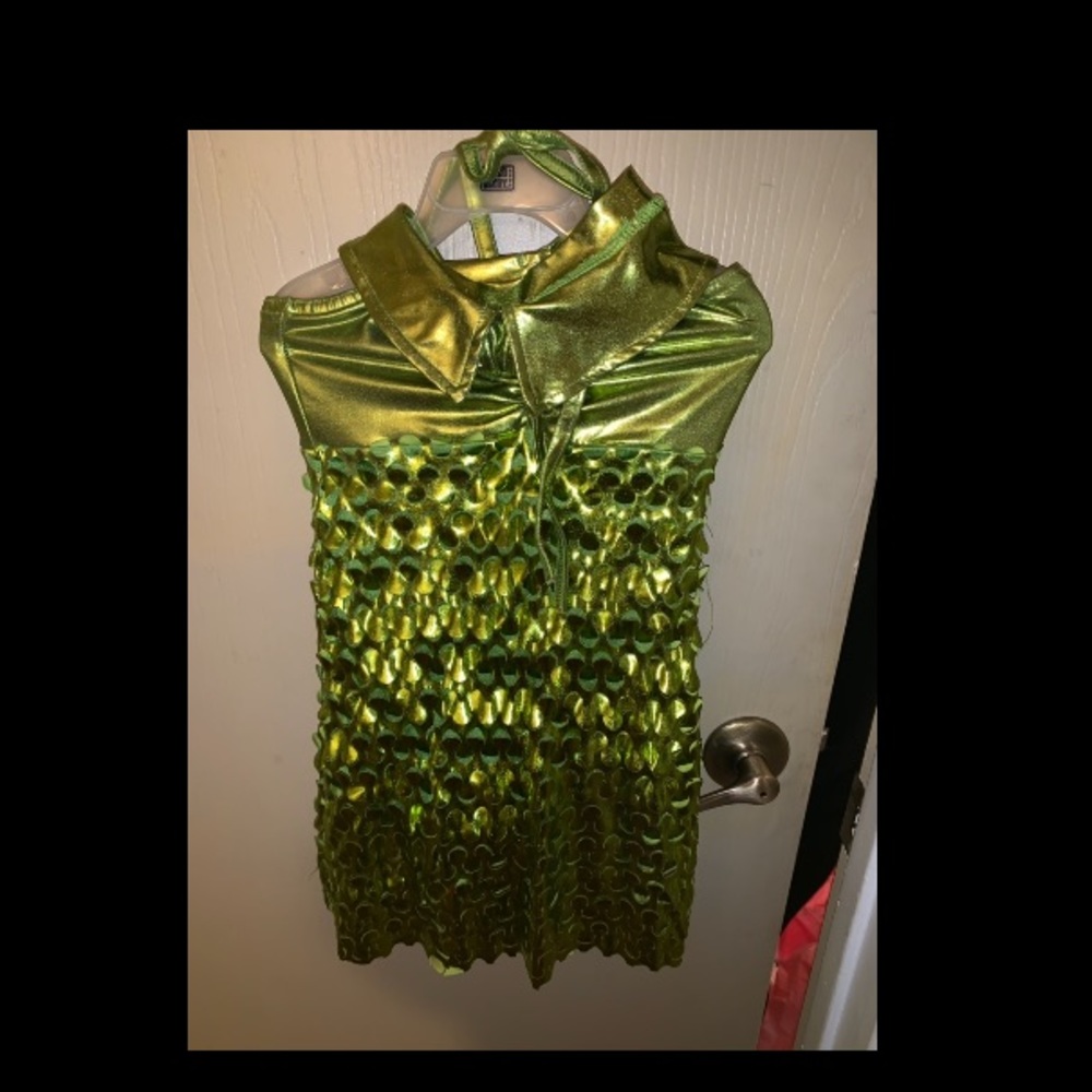 Green dance costume